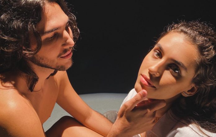 MALIZE E GIOVANNA 1 - CLIPE ANATOMIA - foto Mariana Campitelli