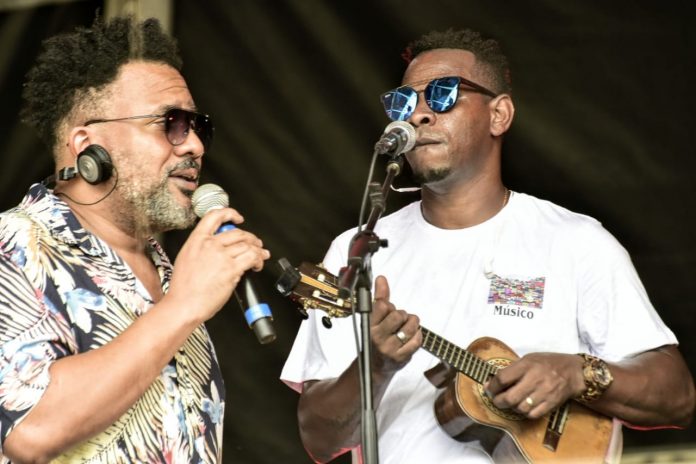 Junior Parente-No pe do morro-Cred-Helio Melo (1)