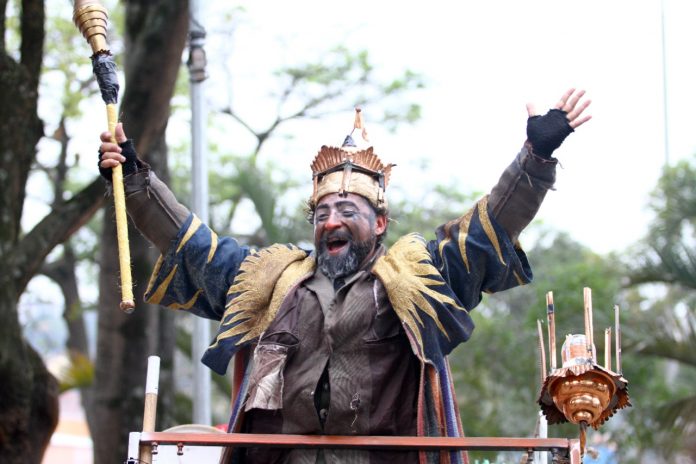 IMAGEM TEXTO 90 - PLATEIA