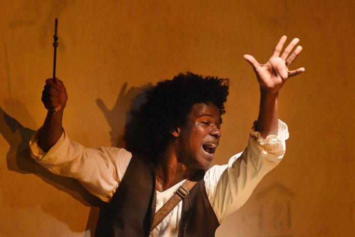 IMAGEM1 PLATEIA TEXTO 140