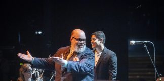 Pela primeira vez, no palco do Theatro Municipal do Rio de Janeiro, Ed Motta e Orquestra MPB Jazz