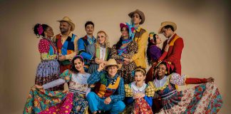 ‘Festa no Arraial, O Musical’ estreia em São Paulo e transforma clássico de Shakespeare em uma grande festa junina